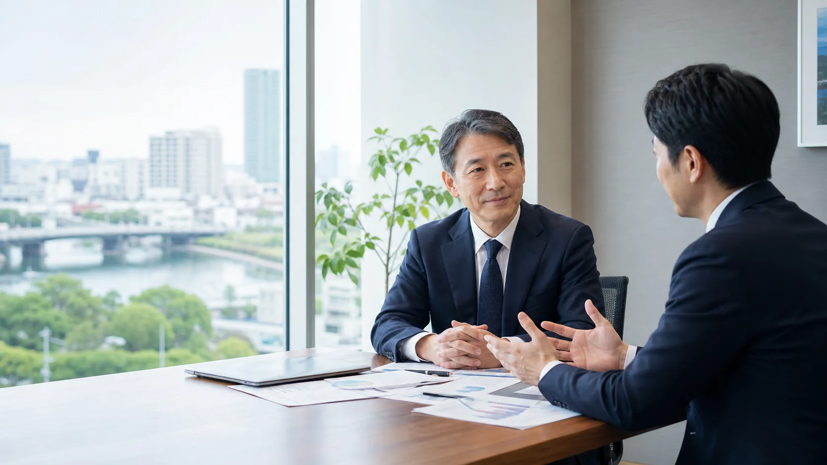 市川市周辺で会社売却を相談する経営者とM&Aアドバイザー